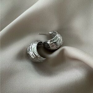 【Mabel】Designer Retro Geometric Metal Earrings